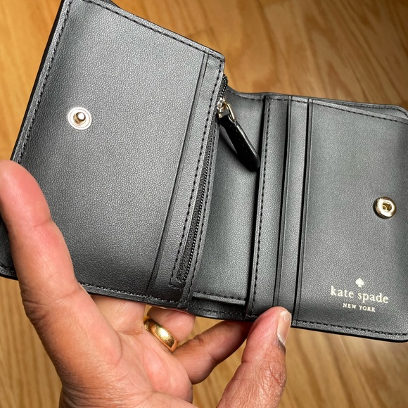 Kate Spade Wallet - Picture 8 of 8